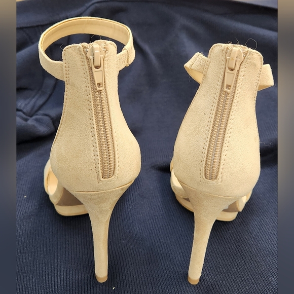 NWT Sexy Wild Diva Stiletto 4.75" Heels Open Toe Ankle Strap Size 9 - Picture 4 of 9